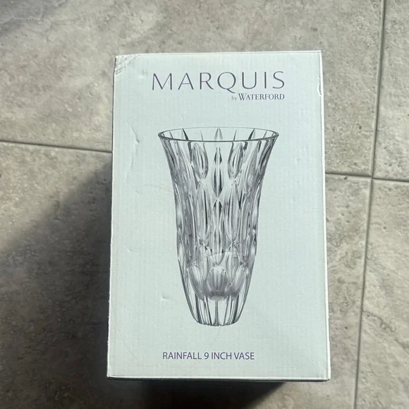 Marquis by Waterford Rainfall 9” vase. - Picture 4 of 6
